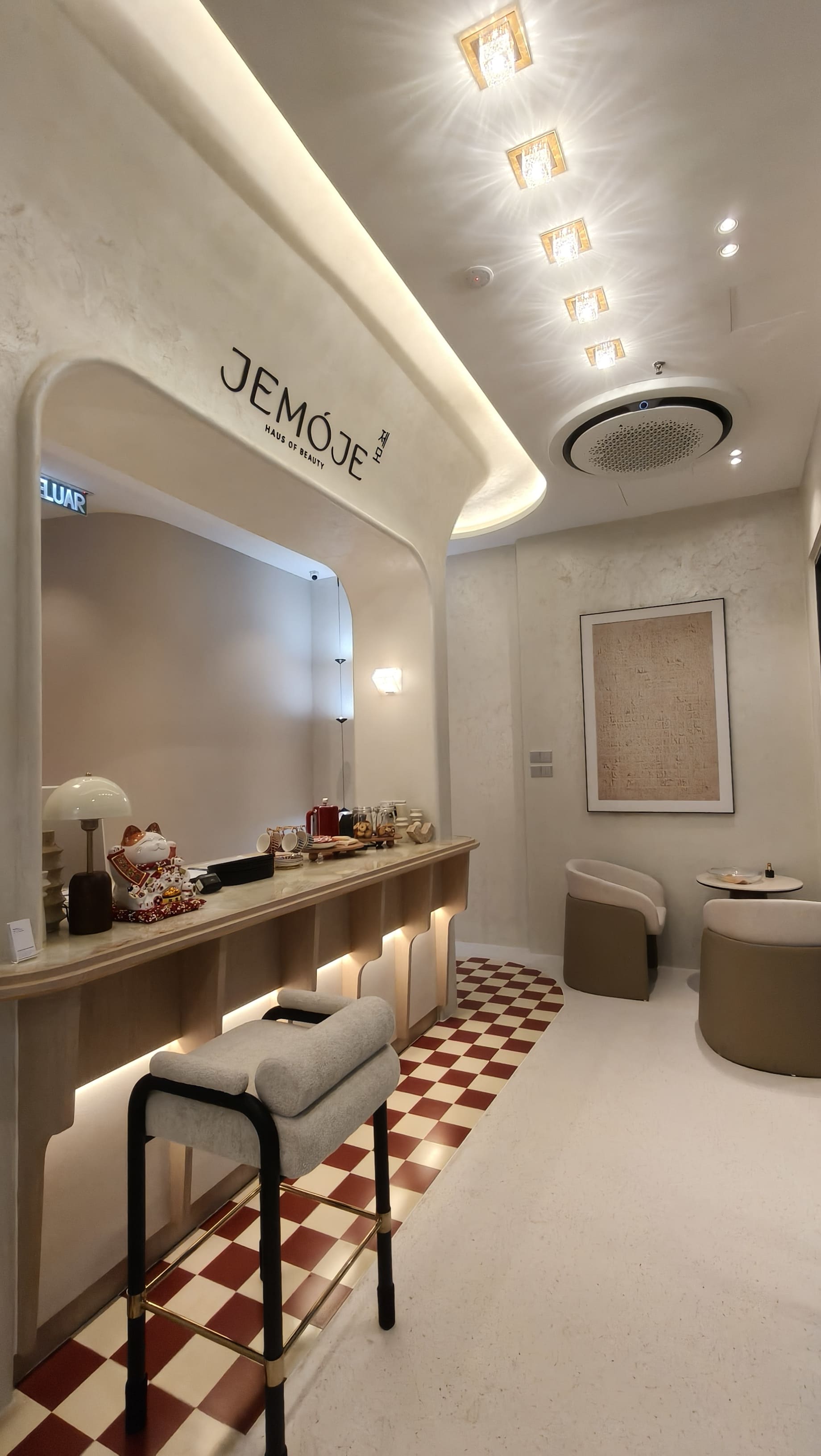 Explore JEMOJE beauty spaces by branch.